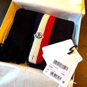 NWT authentic moncler navy scarf